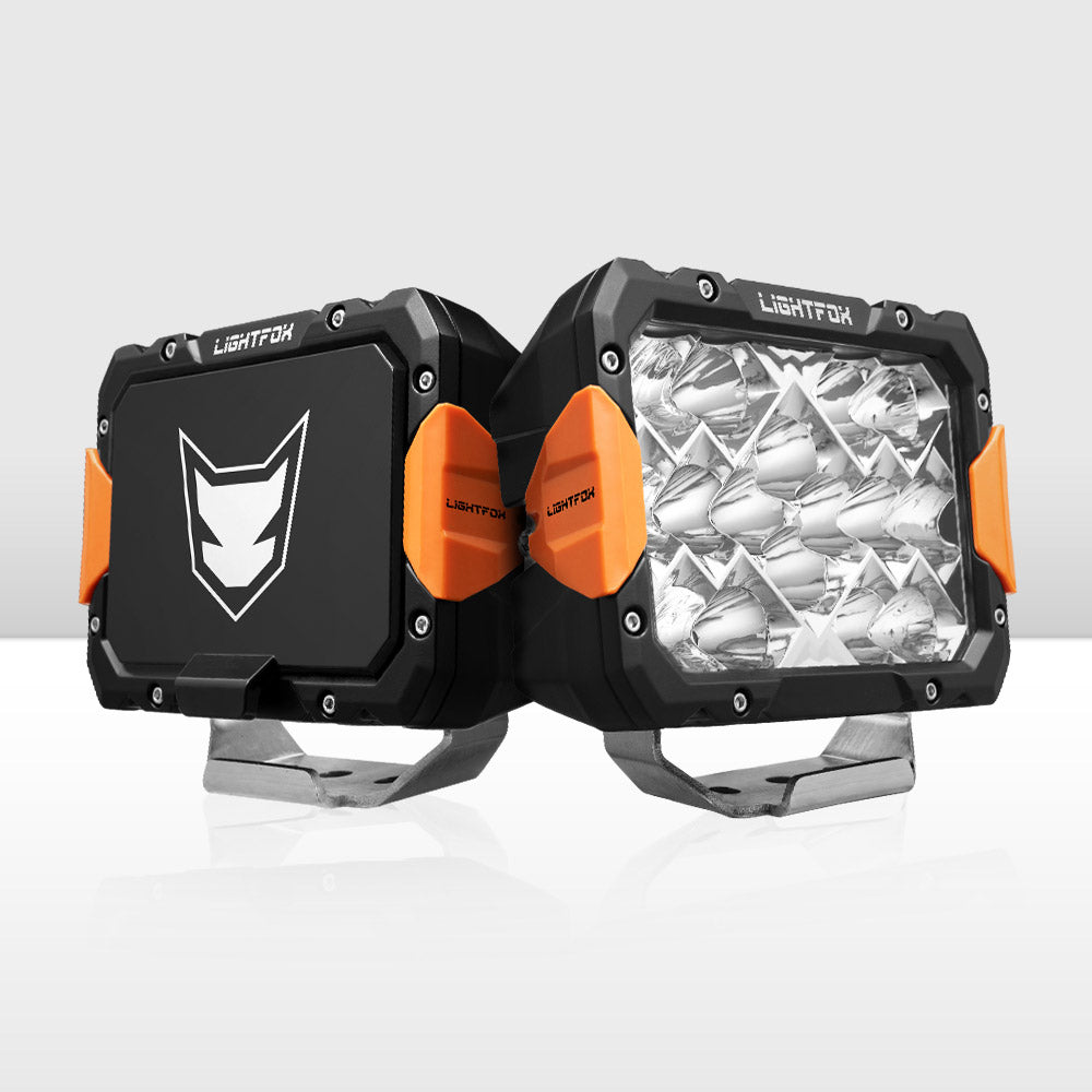 ไฟขับเคลื่อน LED Lightfox Pegasus 9 นิ้ว ความสว่าง 1 ลักซ์ ที่ระยะ 820 เมตร มาตรฐาน IP68 ความสว่าง 13,560 ลูเมน